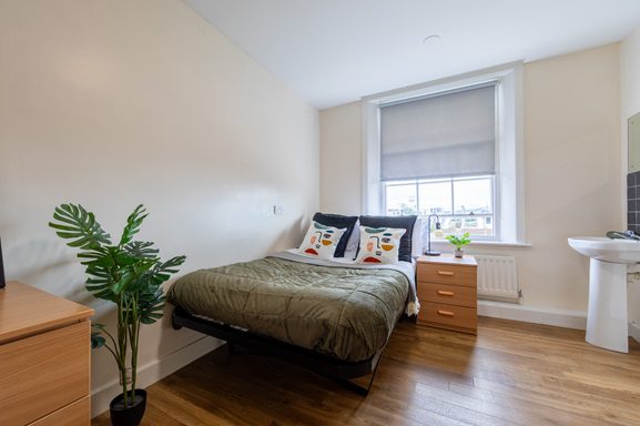 Gold Non Ensuite |  3 – 7 Bed Flat Image